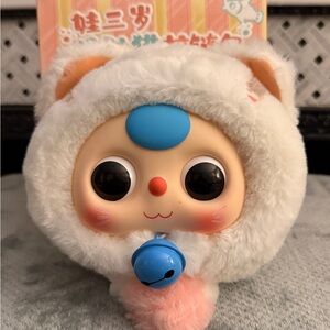 Baby Three Fortune Cat – Zipper Bag Plush